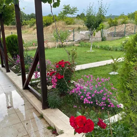 Инни Парк - Вили Вяра , Надежда И Любов Villa *