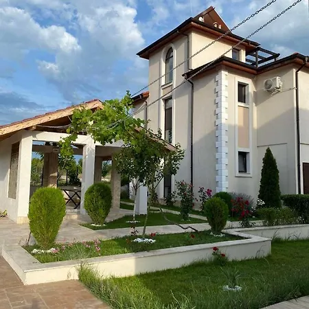 Villa Инни Парк - Вили Вяра , Надежда И Любов Sunny Beach
