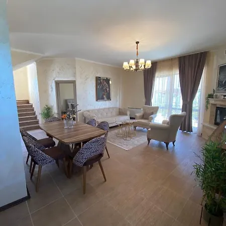 Инни Парк - Вили Вяра , Надежда И Любов Villa *