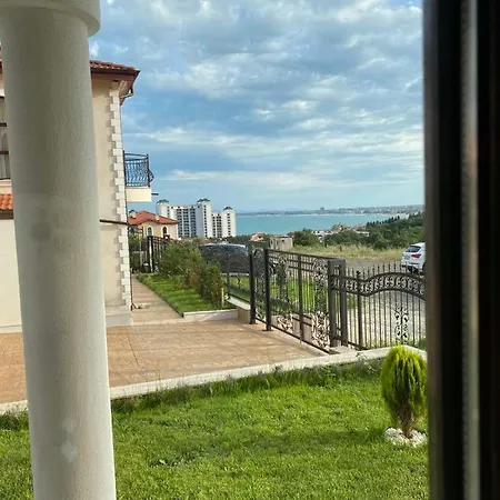 Инни Парк - Вили Вяра , Надежда И Любов Villa Sunny Beach